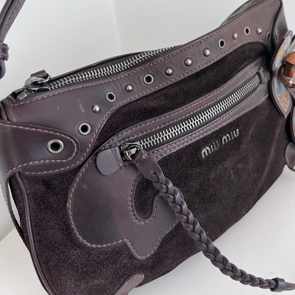 Miu miu mini y2k purse // brown suede & leather “western hobo” flower bag - Picture 3 of 7
